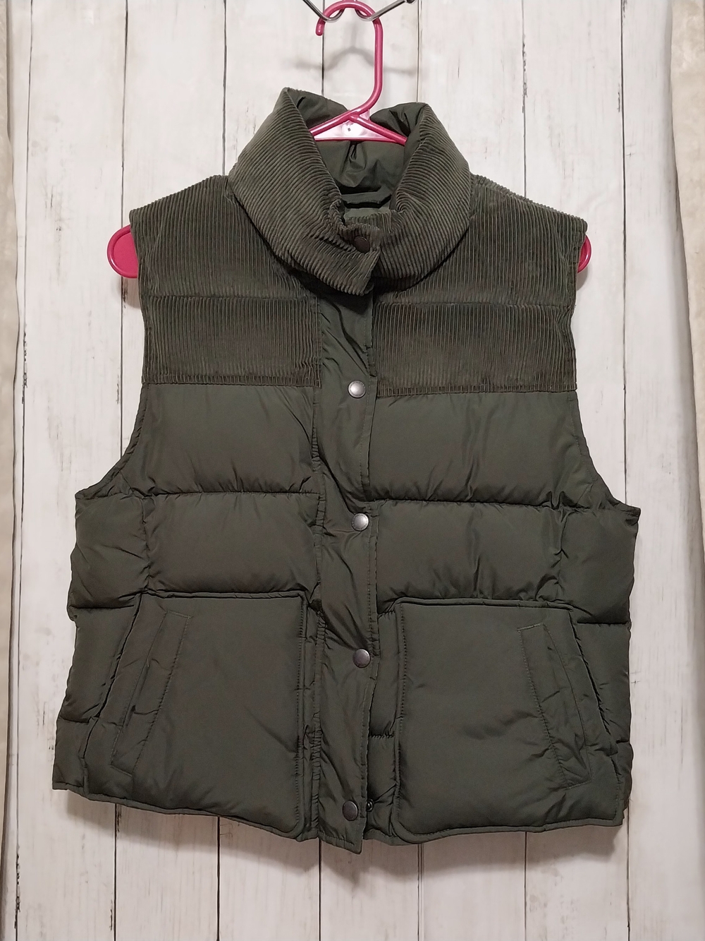 American Eagle Outfitters Olive Quilted Corduroy Yoke Puffer Vest